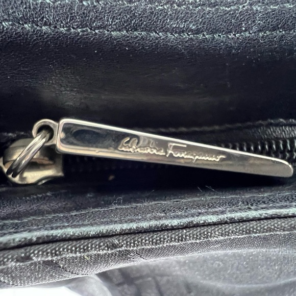 Salvatore Ferragamo Black Shoilder Bag in VGUC- - Picture 5 of 11